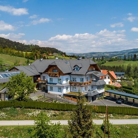 Ferienwohnungen Perhofer Birkfeld Esterno foto